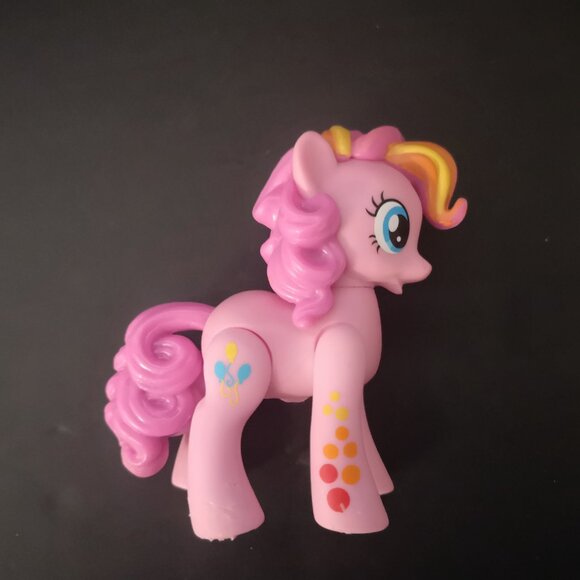 A collection of 5 Various My Little Pony Figurines + 1 Brush Approximate 3" Tall - Picture 2 of 9